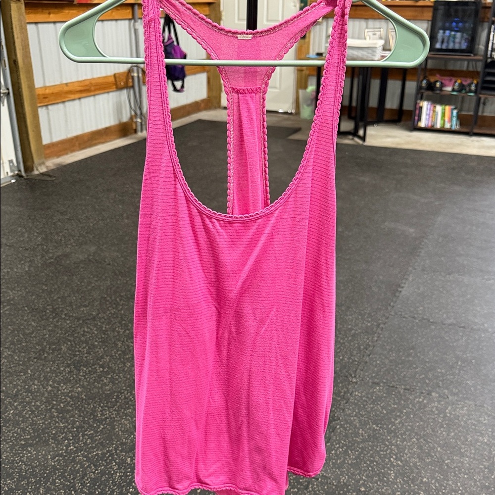 Lululemon scalloped edge Pink Racerback Tank Top